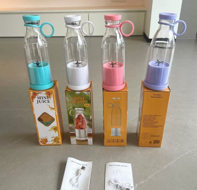 FreshNova – Rechargeable Mini Juicer