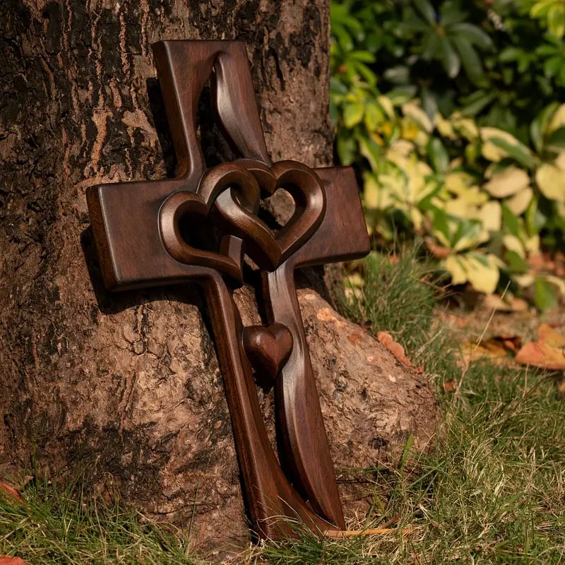 HeartFusion - Intertwined Wooden Cross