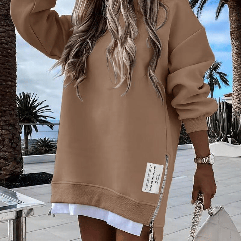 SlitGlow | Relaxed Elegance, Adjustable Comfort
