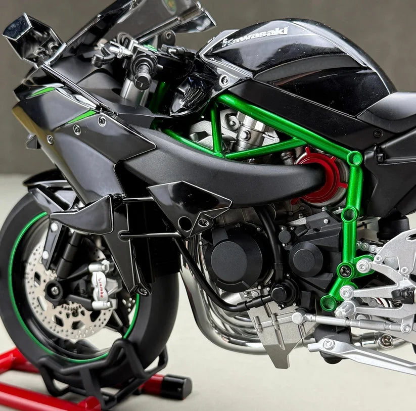 【Genuine】1:6 H2R motorcycle model with engine startup, throttle control, and exhaust spray simulation, ideal gift for men