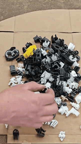 RodGuard – Replacement Car Hood Prop Rod Holder Clips