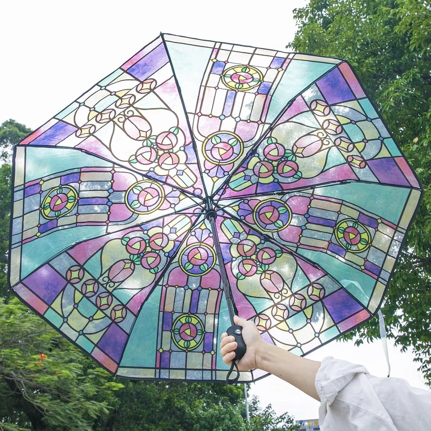 RetroShade – Vintage Stained Auto Umbrella