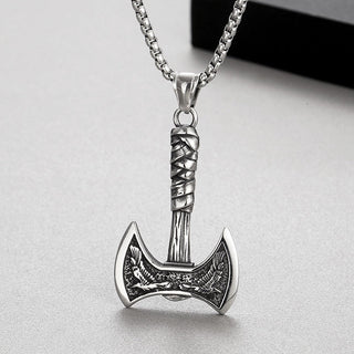 AxeValor – Elegant Norse Axe Necklace