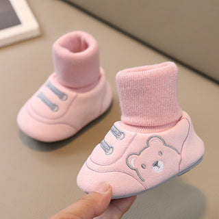 SnuggleSteps – Cozy Baby Winter Shoes
