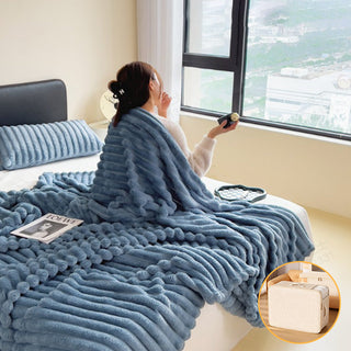 Plushéa - Supreme Soft Comfort Blanket