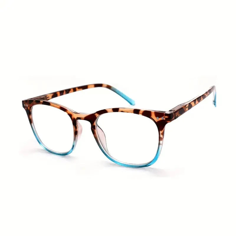 LuxeLook – Stylish Leopard Print Ultra Light Reading Glasses
