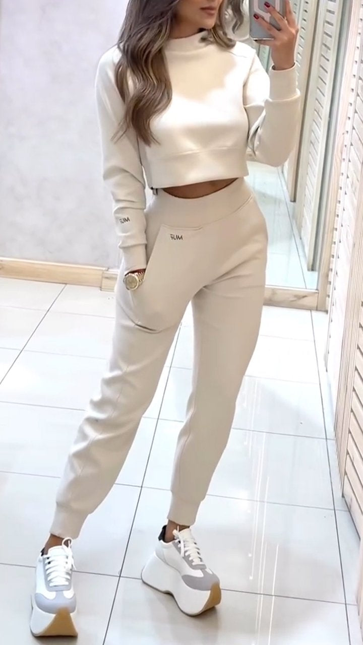 Serenique – Casual Long Sleeve Fall/Winter Outfit