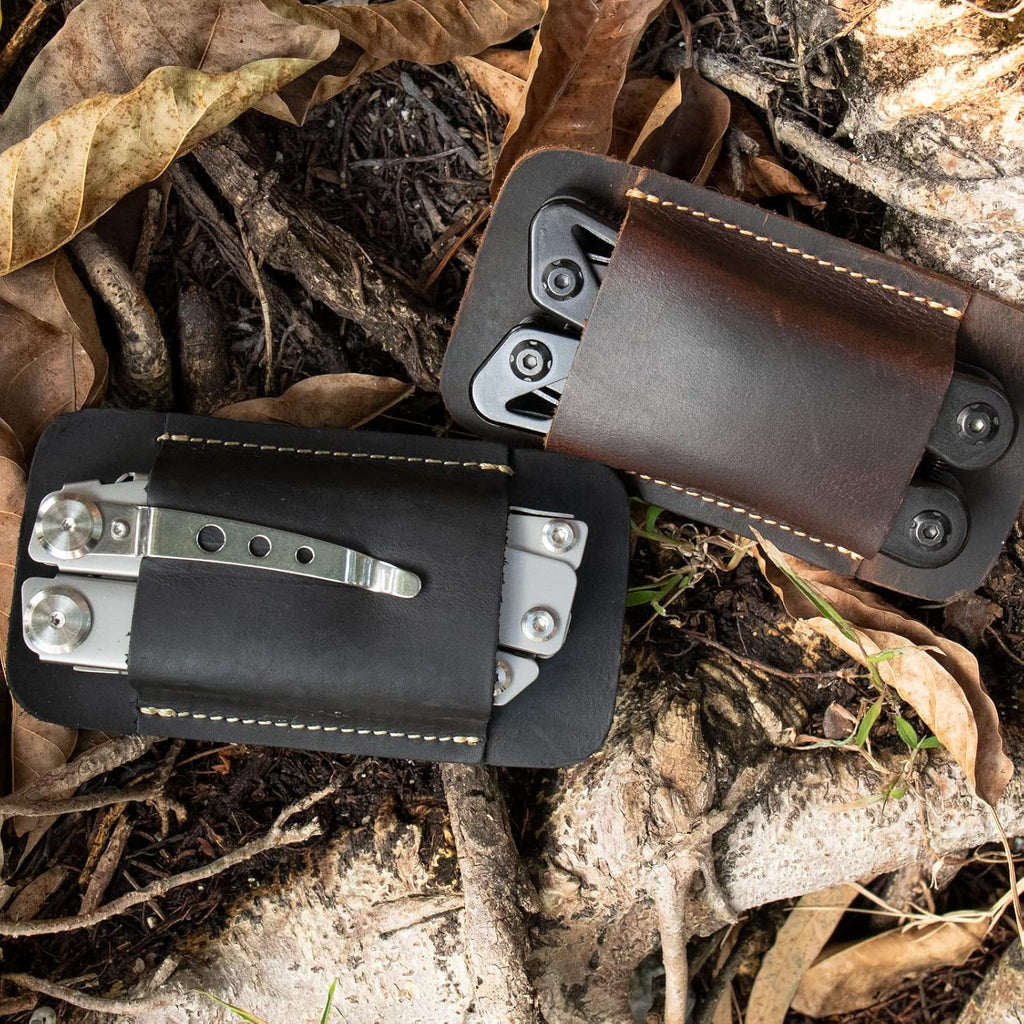 Retro belt carrying leather knife scabbard horizontally