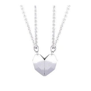 BondHeart - Magnetic Love Pendants for Couples