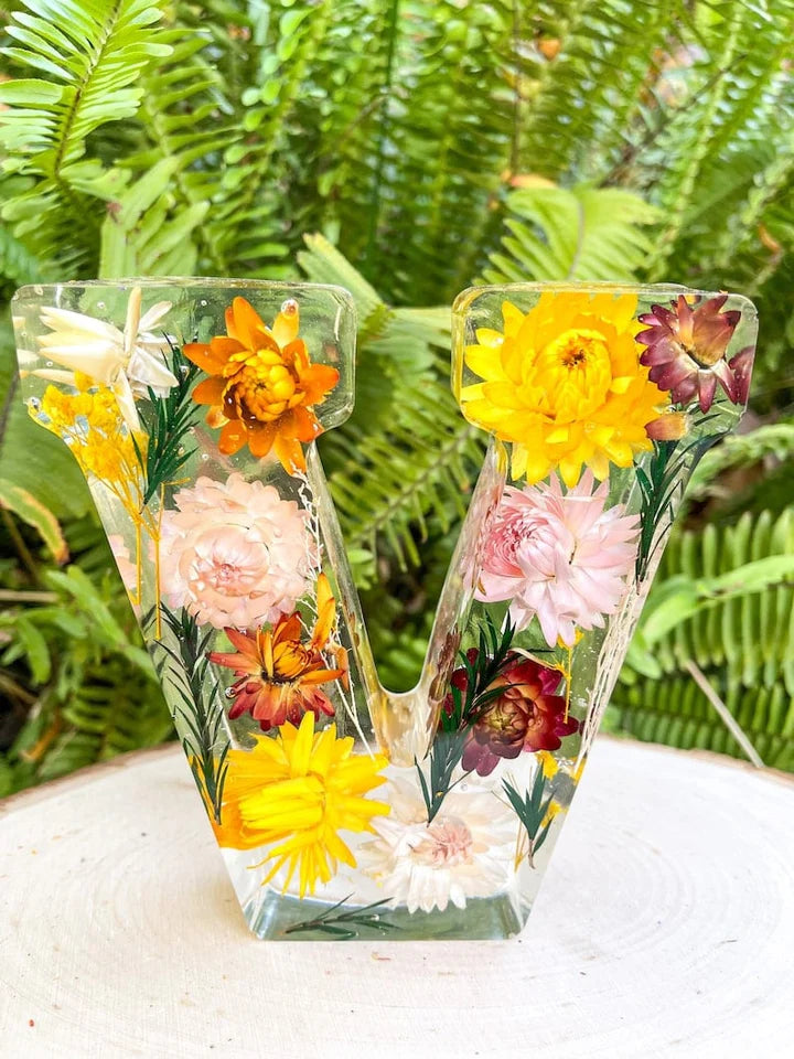 PetalAura – Dreamy Handmade Flower Lamp