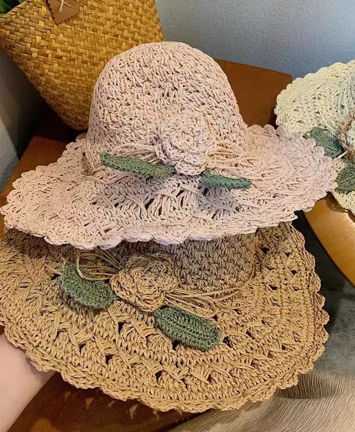 SunFlair – Elegant Ruffled Straw Hat
