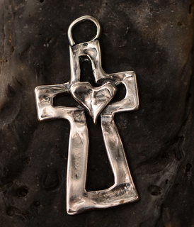 ✝️100% Handmade Silver Cross Healing Heart(𝐂𝐡𝐚𝐝 𝐒𝐦𝐢𝐭𝐡 𝐇𝐚𝐧𝐝𝐦𝐚𝐝𝐞®) - BUY 5 GET EXTRA 20% OFF