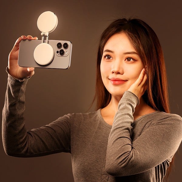 LumiSnap | Adjustable Magnetic Selfie Light