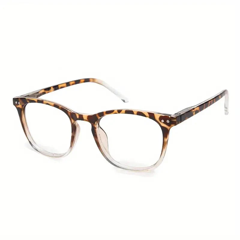 LuxeLook – Stylish Leopard Print Ultra Light Reading Glasses