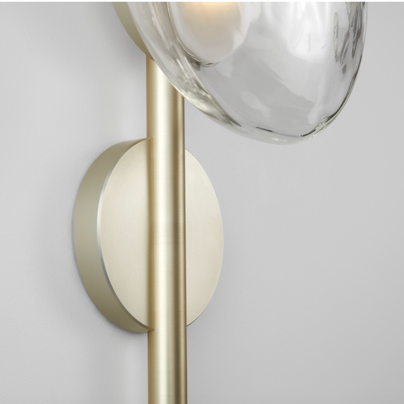 GlowAura – Modern Glass Wall Sconce