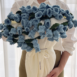 PetalWrap – Cozy Floral Blanket Bouquet