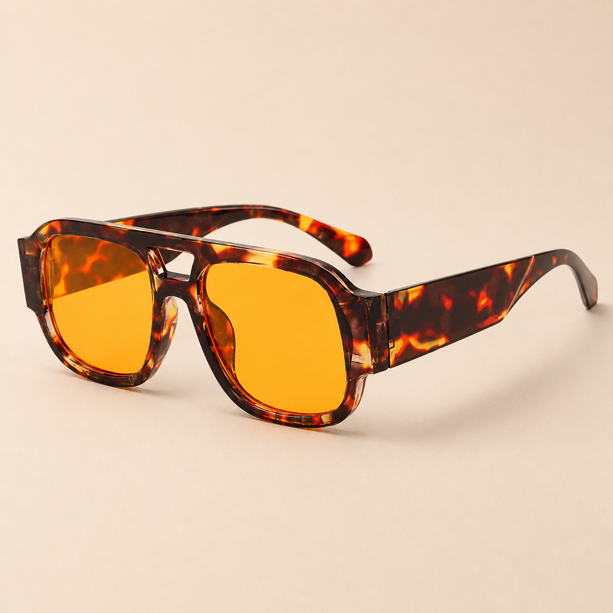AeroLux – Oversized Aviator Sunglasses