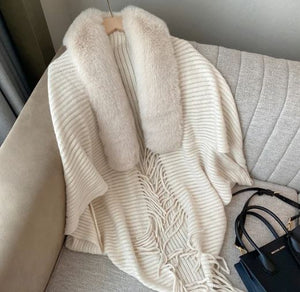 Knitted Fringed Fur-Neck Shawl marnetic