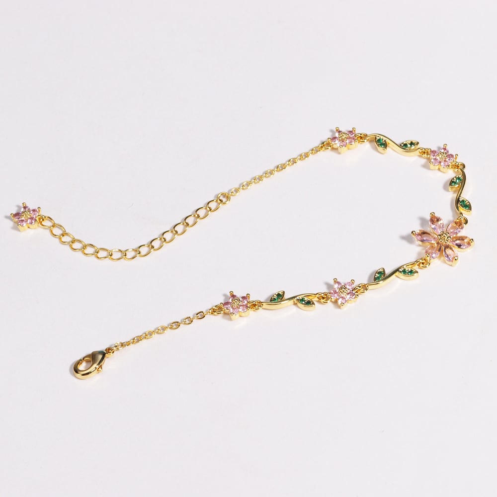 PurePetal – Minimalist Flower Bracelet