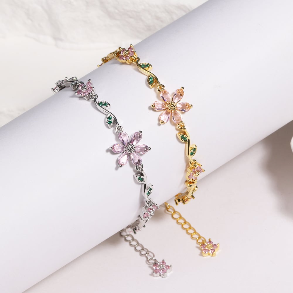 PurePetal – Minimalist Flower Bracelet