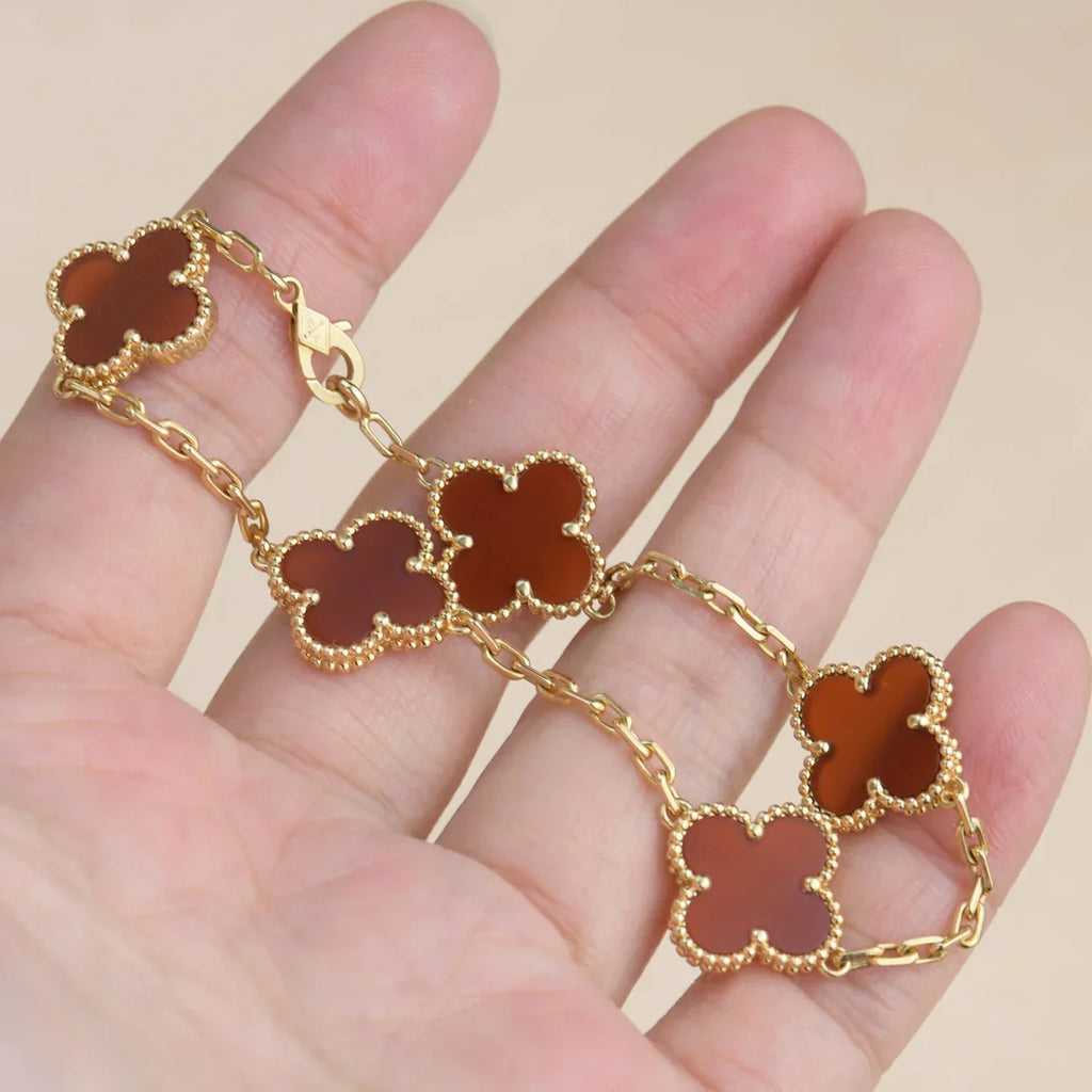 AuraLeaf – Lucky Carnelian Clover Bracelet