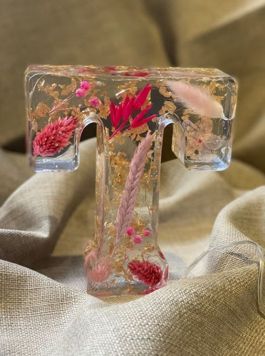 PetalAura – Dreamy Handmade Flower Lamp