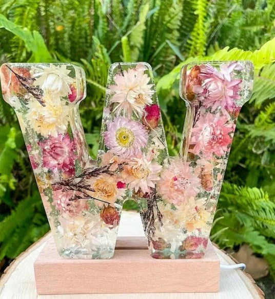 PetalAura – Dreamy Handmade Flower Lamp