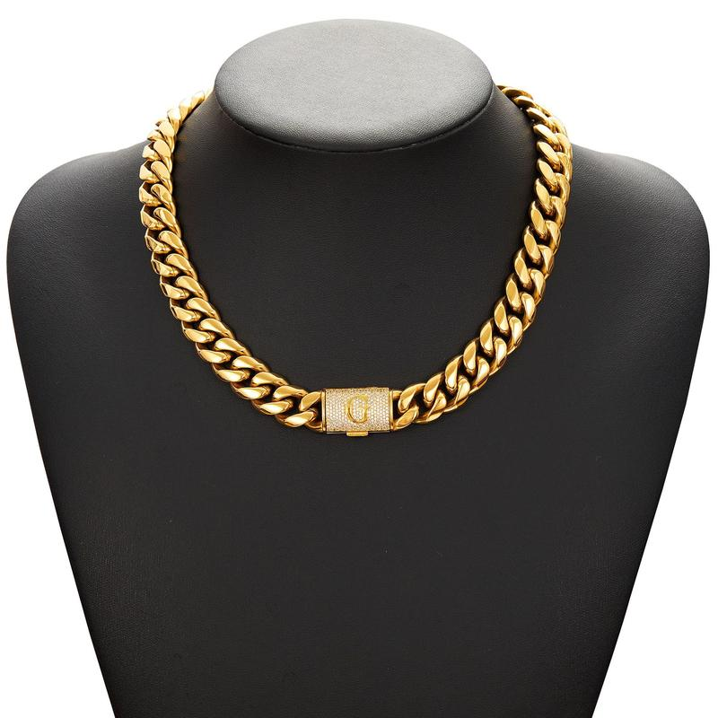 RoyalLink – Letter Pendant Cuban Chain