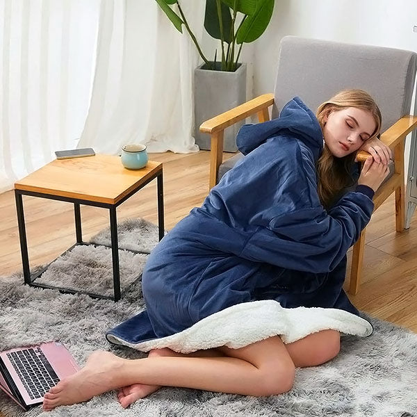 SnuggleUp - Knee-Length Hoodie Blanket for Cold Weather