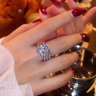 TheraLux - Magnetic Sparkling Ring for Metabolism & Style