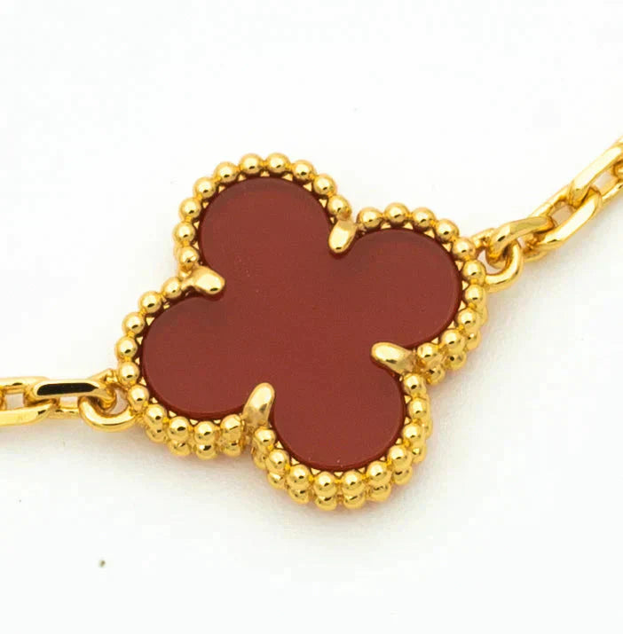 AuraLeaf – Lucky Carnelian Clover Bracelet