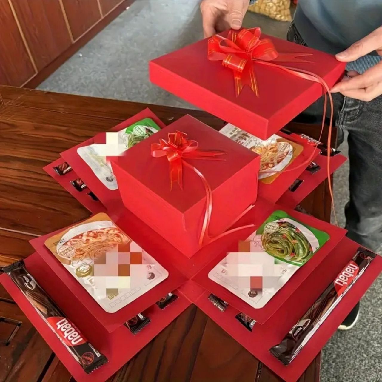 MisteryGift, cutie cadou cu mai multe straturi
