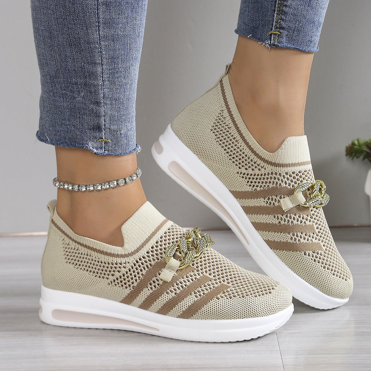AirFlex – Lightweight Non-Slip Slip-On Shoes