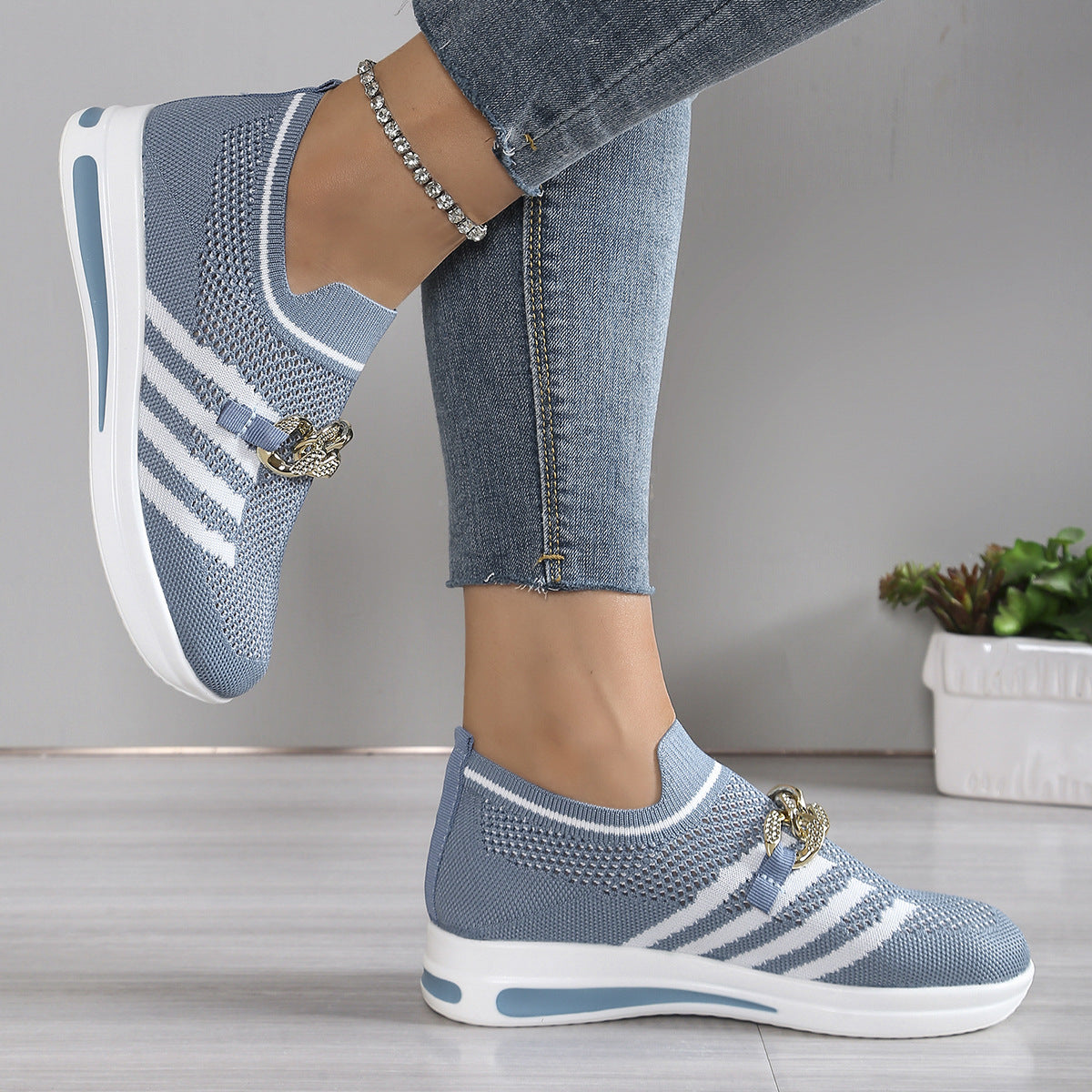 AirFlex – Lightweight Non-Slip Slip-On Shoes