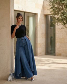 UrbanLuxe - Sophisticated Wide-Leg Pants