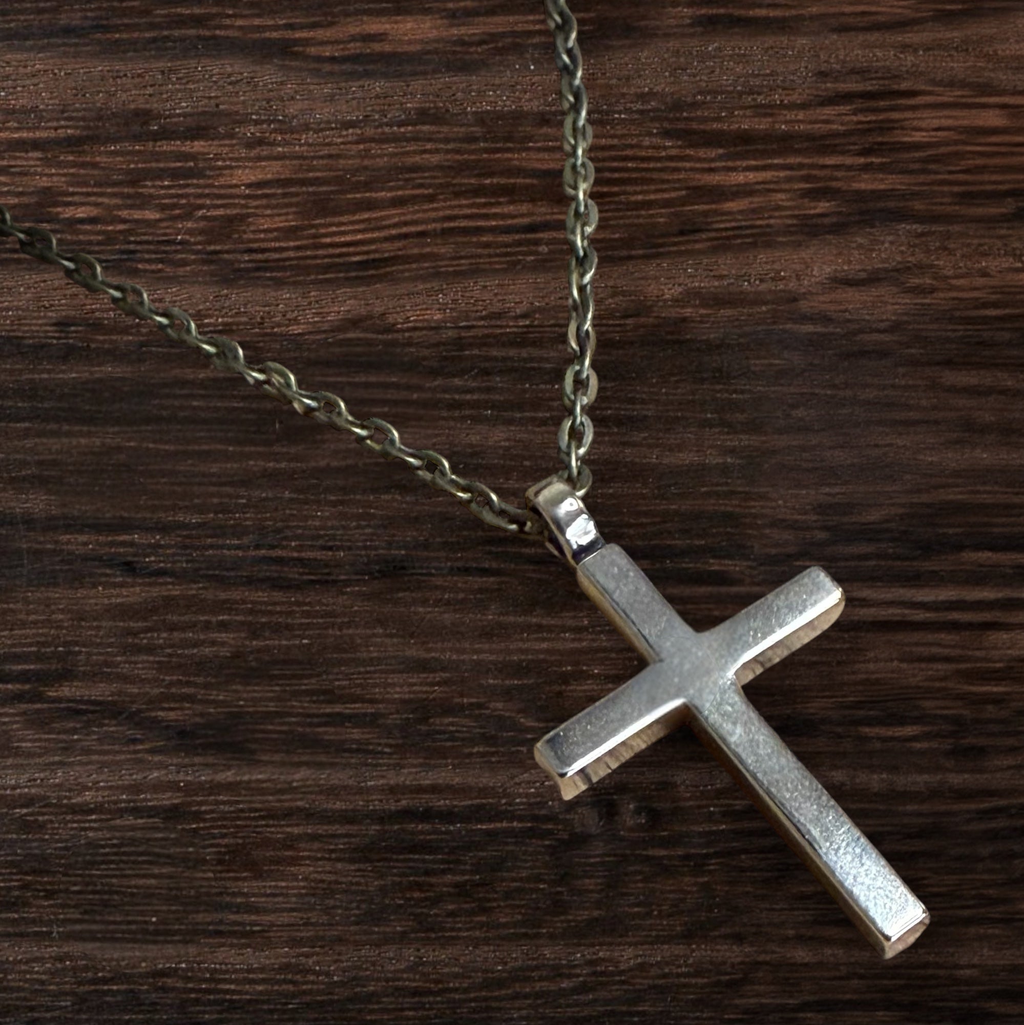 FaithKeeper – Timeless Cross Necklace