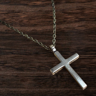FaithKeeper – Timeless Cross Necklace
