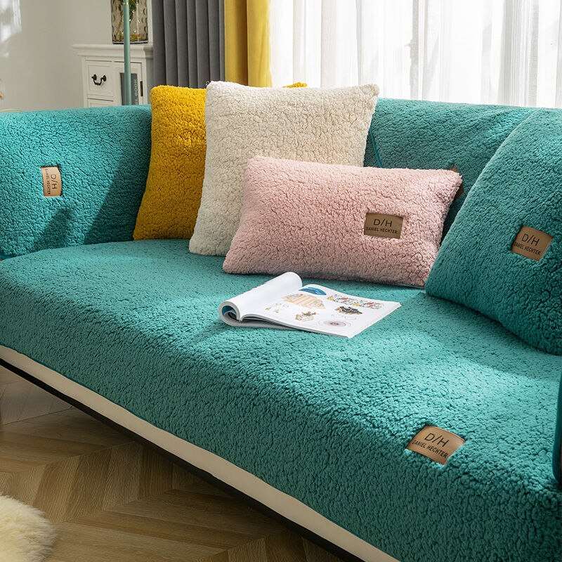 CozyFleece – Lamb Cashmere Plush Non-Slip Sofa Cover