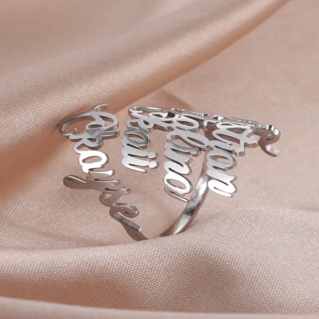 HeartWords – Engraved Name Keepsake Ring
