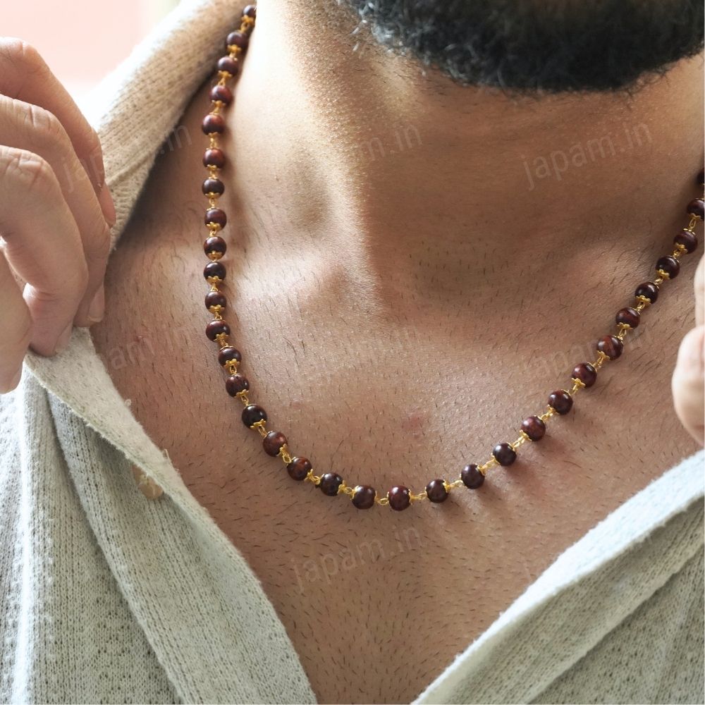 OmHarmony - Gold-Enhanced Red Sandalwood Mala for Focus