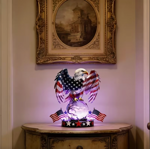 EagleGlow – Patriotic LED Table Lamp