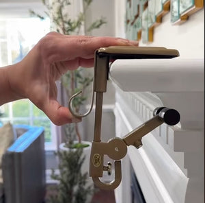 FestiveFix | Adjustable No-Slip Stocking and Garland Holder