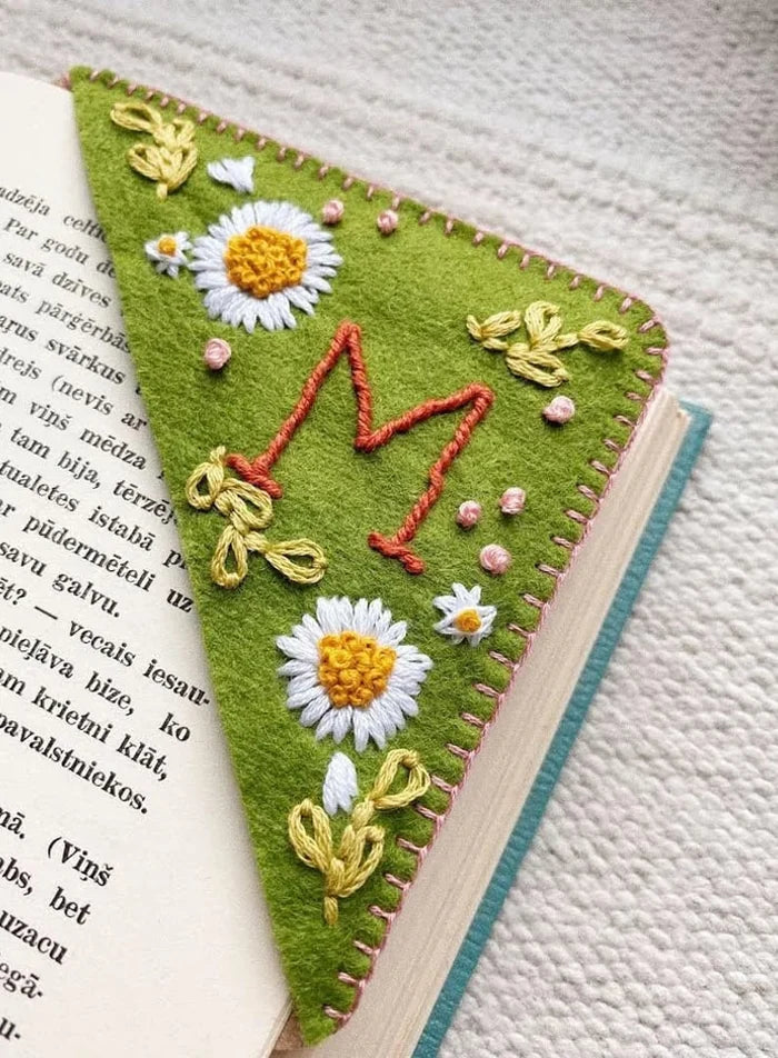 SeasonalSignature Stitch Clips Bookmarks marnetic