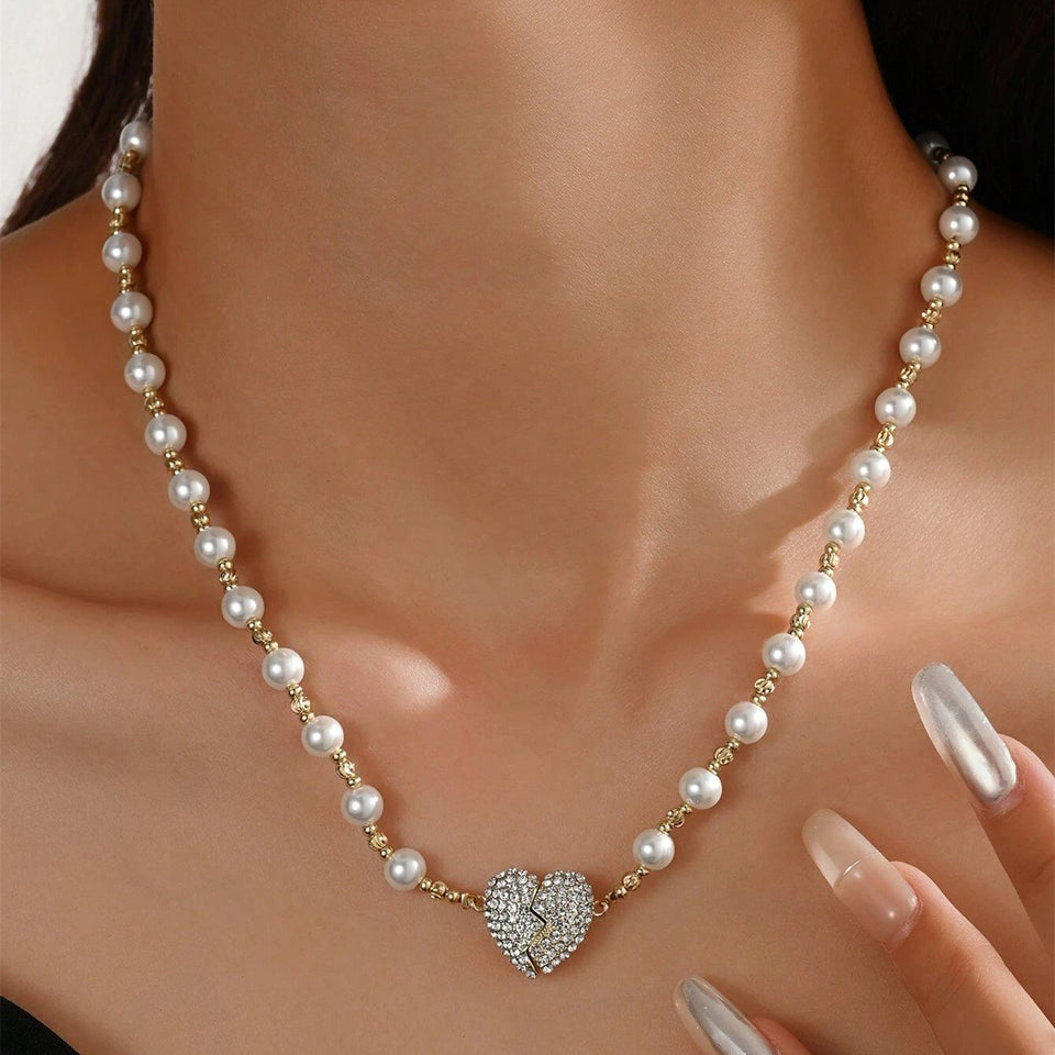 EternaPearl – Magnetic Heart Necklace