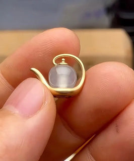 JadeDynasty – Gold Overgild Water Bottle Pendant