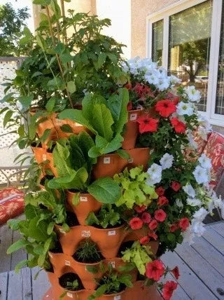 GrowSpin – Rotatable Garden Tower for Vertical Planting
