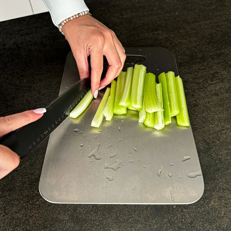 SafeSlice  -  High Performance Cutting Board