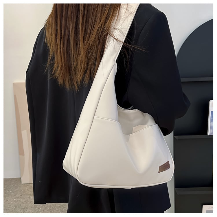 NovaTote – Minimal Leather Bag
