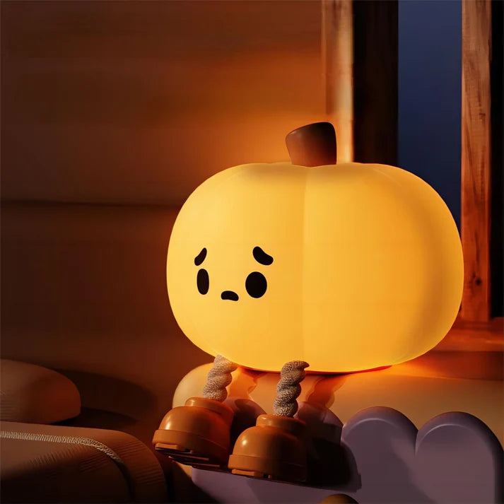 LumoGourd – Charming Pumpkin LED Lamp