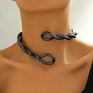 VenomLuxe – Sculpted Snake Jewelry Set